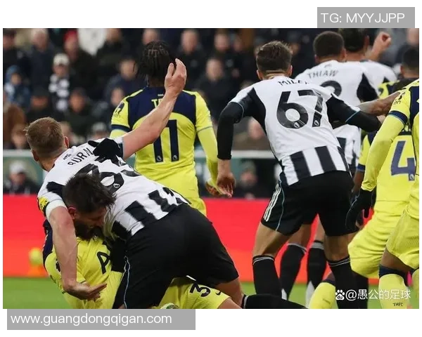 英超热刺逆转AC米兰乌龙球引发争议判罚全场沸腾