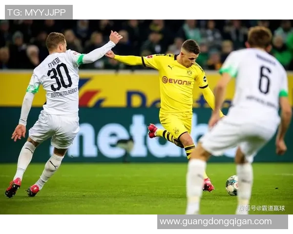 德甲激战：多特蒙德大胜波尔图乌龙球成比赛转折点引发热议